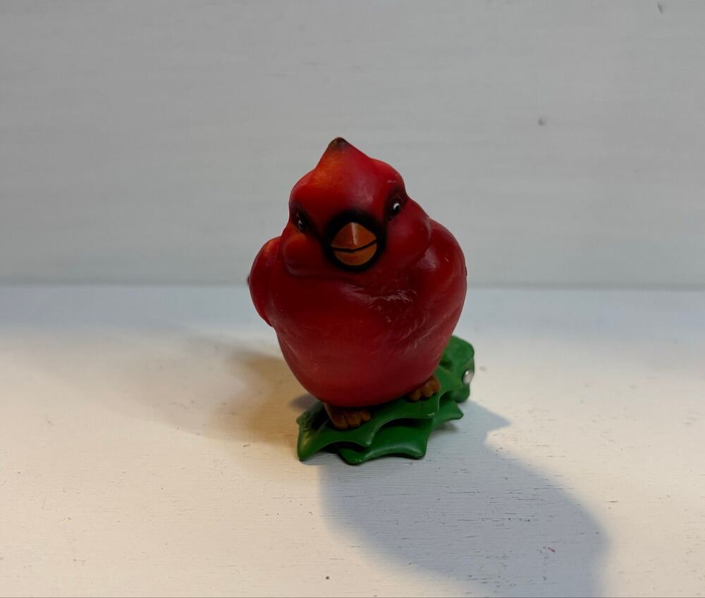 Vintage Hallmark Keepsake Handcrafted Ornament "BABY REDBIRD" Clip-On 1988